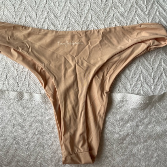 437 KENZIE BIKINI SET*sold offline* - Picture 8 of 8